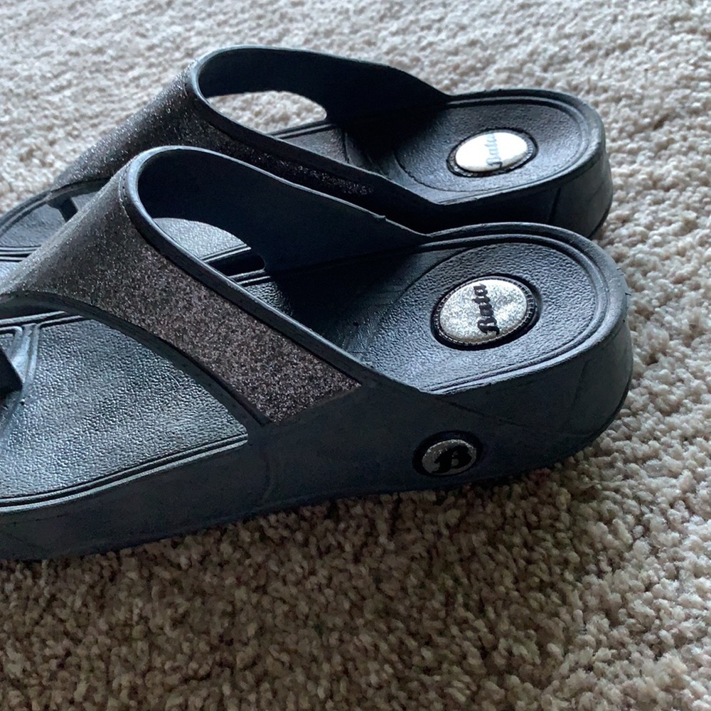 Sandals - Picture 2 of 3